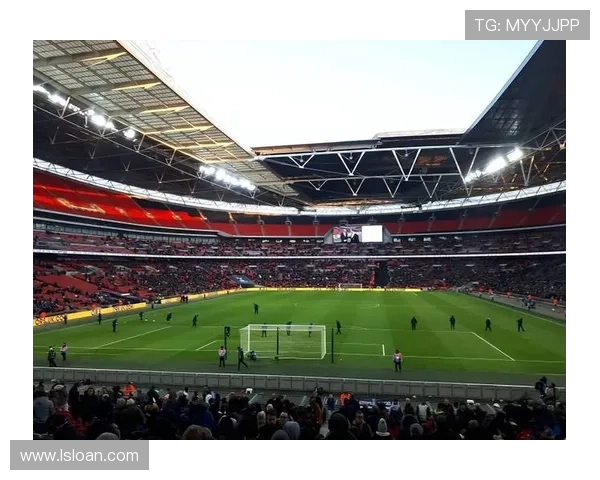 马德里竞技俱乐部百年辉煌征程与激情足球精神的传承之路 马德里竞技俱乐部百年辉煌征程与激情足球精神的传承之路