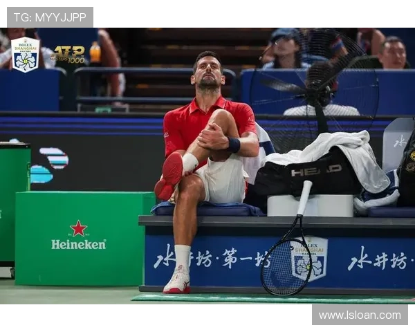 德约科维奇再创传奇击败劲敌夺冠掀起新一轮网坛传奇热潮