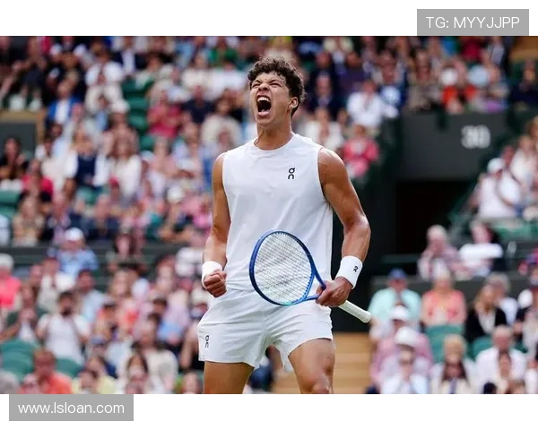 2025年网球大满贯赛季精彩回顾：新星崭露头角 老将纷纷退役