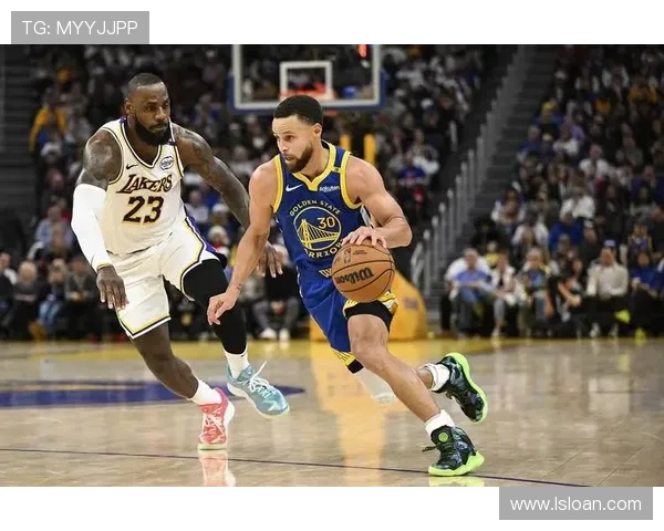 NBA最新动态:詹姆斯复出领军湖人迎战勇士 狂热赛季初战况分析 NBA最新动态:詹姆斯复出领军湖人迎战勇士 狂热赛季初战况分析