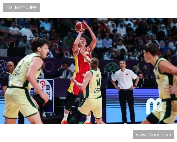 中国男篮世界杯预选赛力克强敌年轻阵容展现新希望提速攻防体系重建